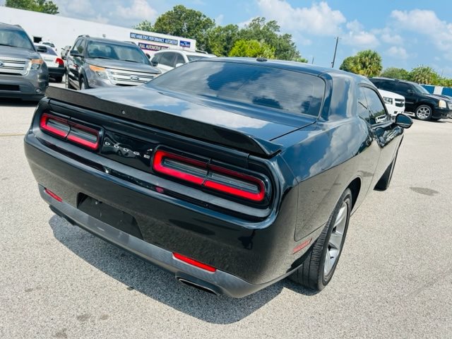 2018 Dodge Challenger SXT photo