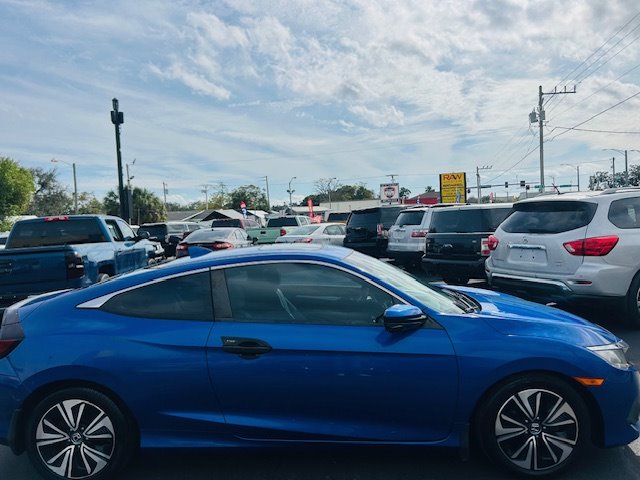 2017 Honda Civic - $13,900