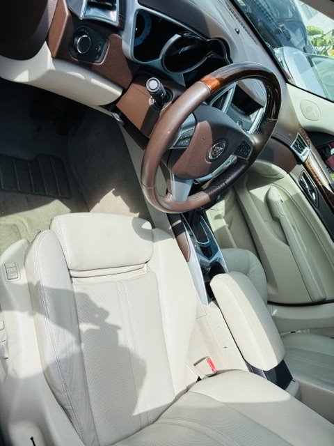 2010 Cadillac SRX - $7,900