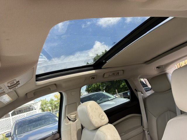 2010 Cadillac SRX - $7,900