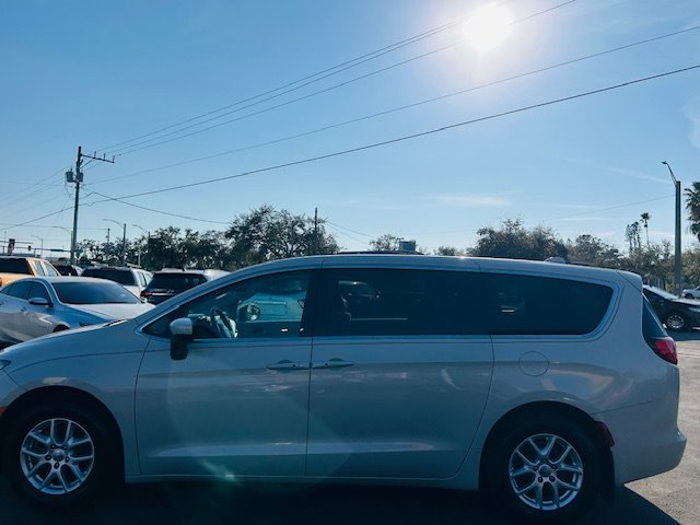 2017 Chrysler Pacifica - $15,900