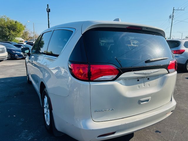2017 Chrysler Pacifica - $15,900