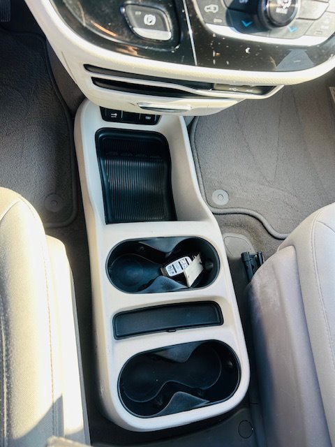2017 Chrysler Pacifica - $15,900