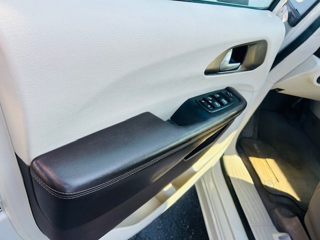 2017 Chrysler Pacifica - $15,900