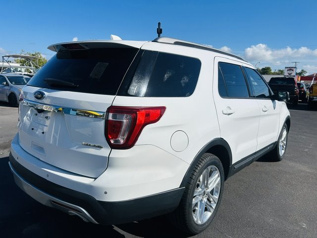2016 Ford Explorer - $13,500