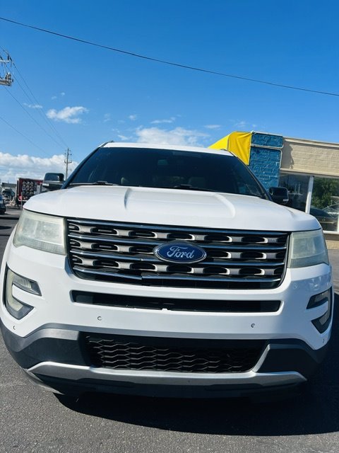 2016 Ford Explorer - $13,500