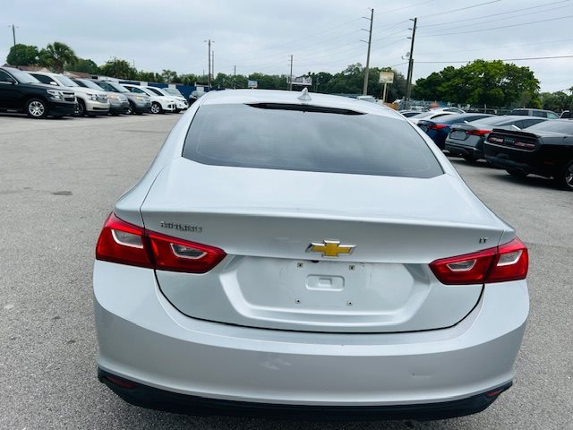 2018 Chevrolet Malibu - $14,900
