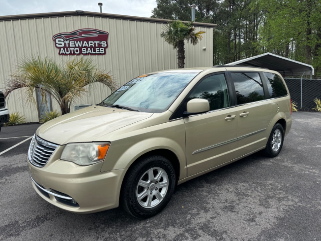 2012 Chrysler Town & Country Touring photo