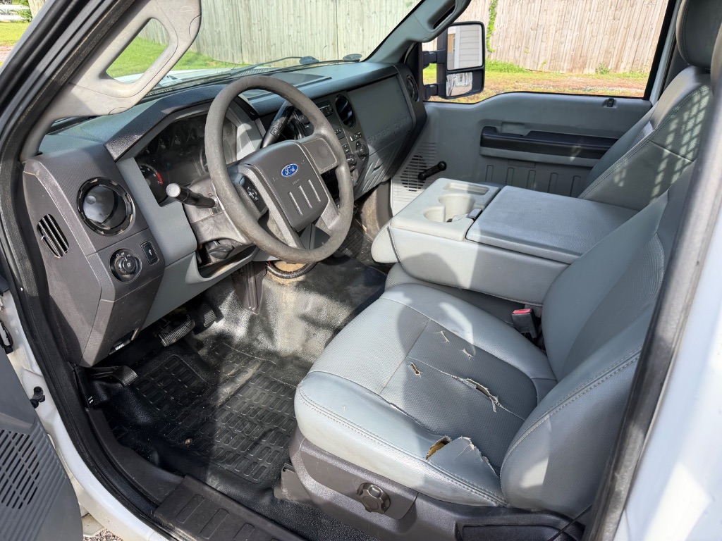 2011 Ford F-350 - $11,995
