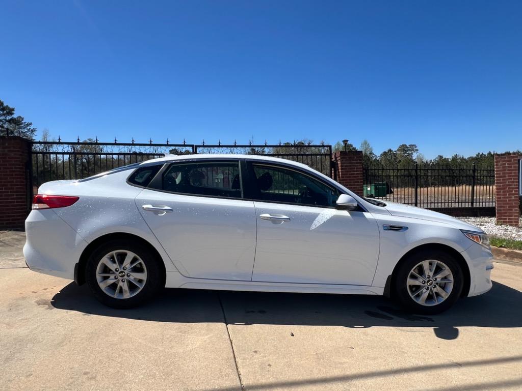 2016 Kia Optima LX photo