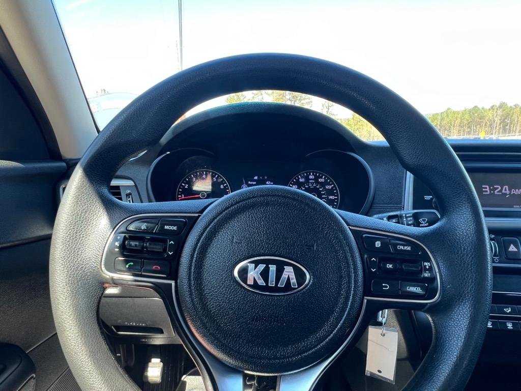 2016 Kia Optima LX photo