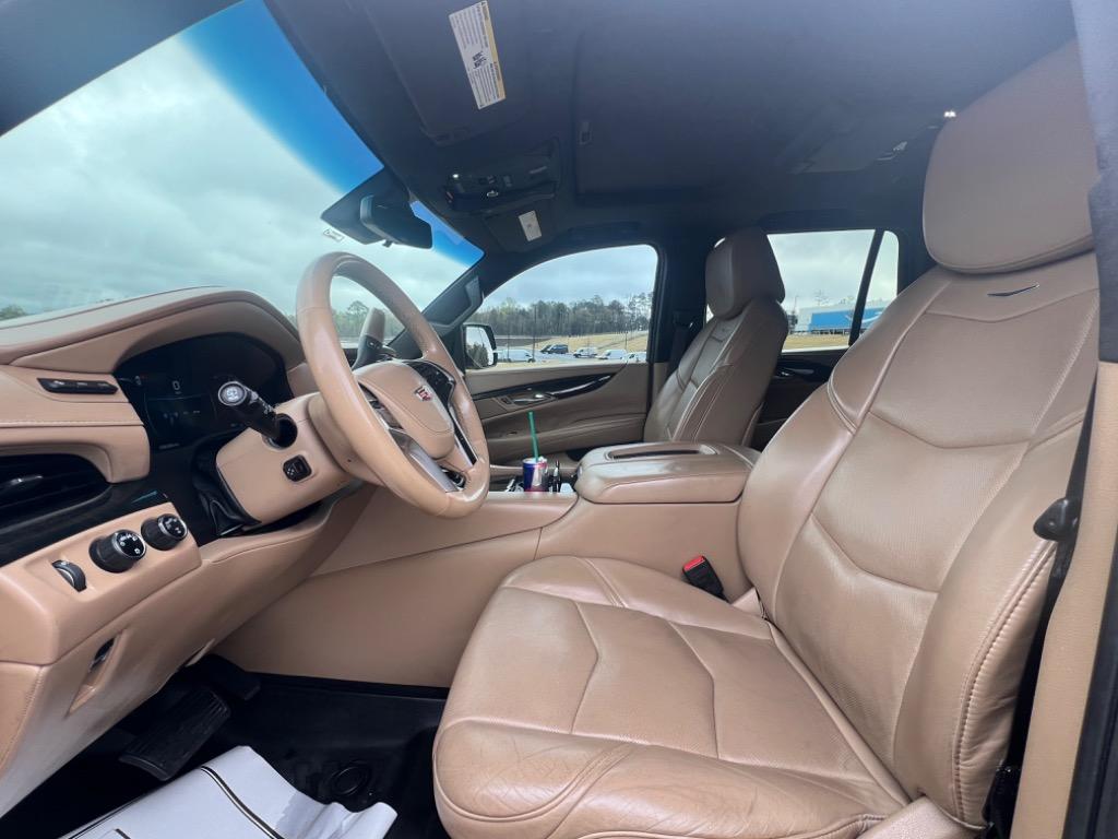 2018 Cadillac Escalade Platinum photo