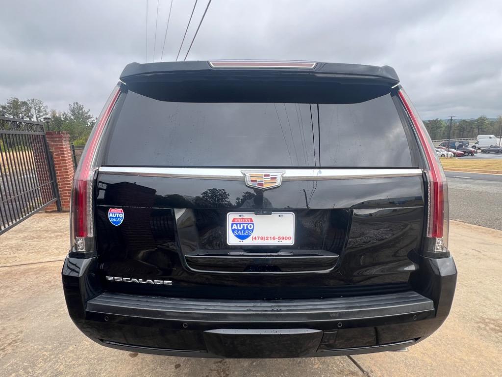 2018 Cadillac Escalade Platinum photo