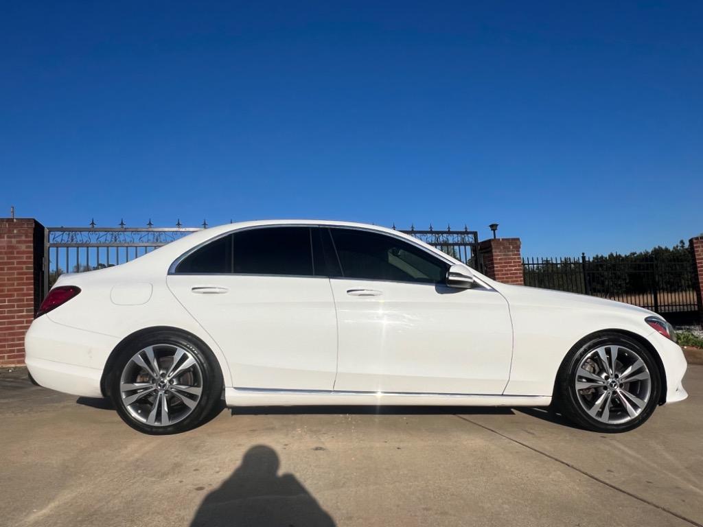 2019 Mercedes-Benz C-Class C300 photo