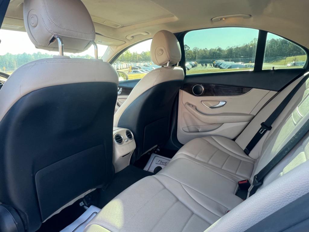 2019 Mercedes-Benz C-Class C300 photo