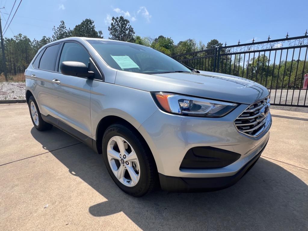 2020 Ford Edge SE photo