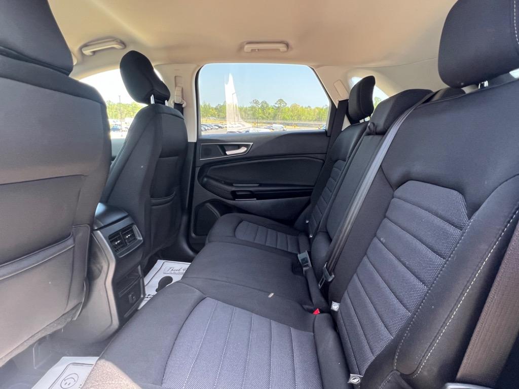 2020 Ford Edge SE photo