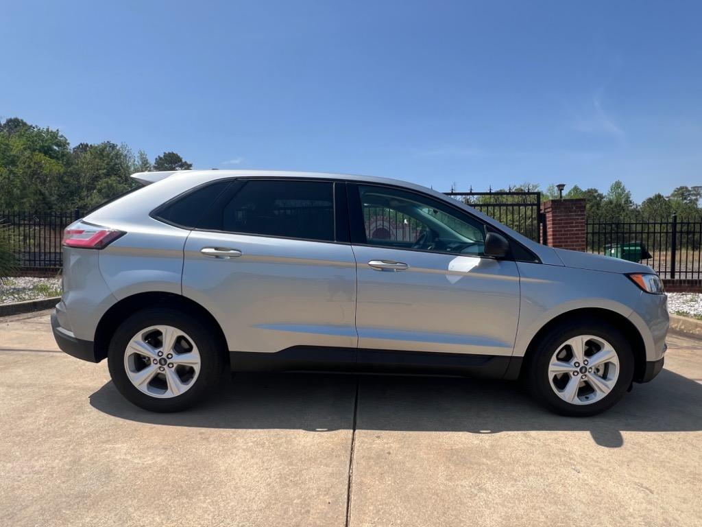 2020 Ford Edge SE photo