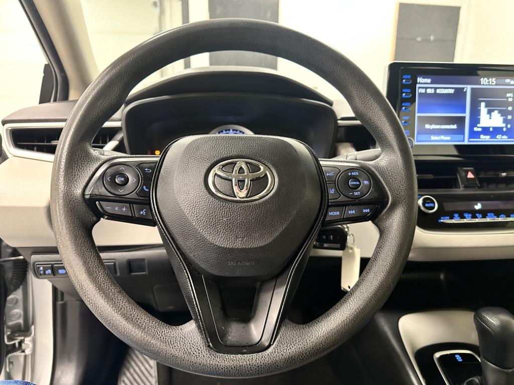 2021 Toyota Corolla LE photo