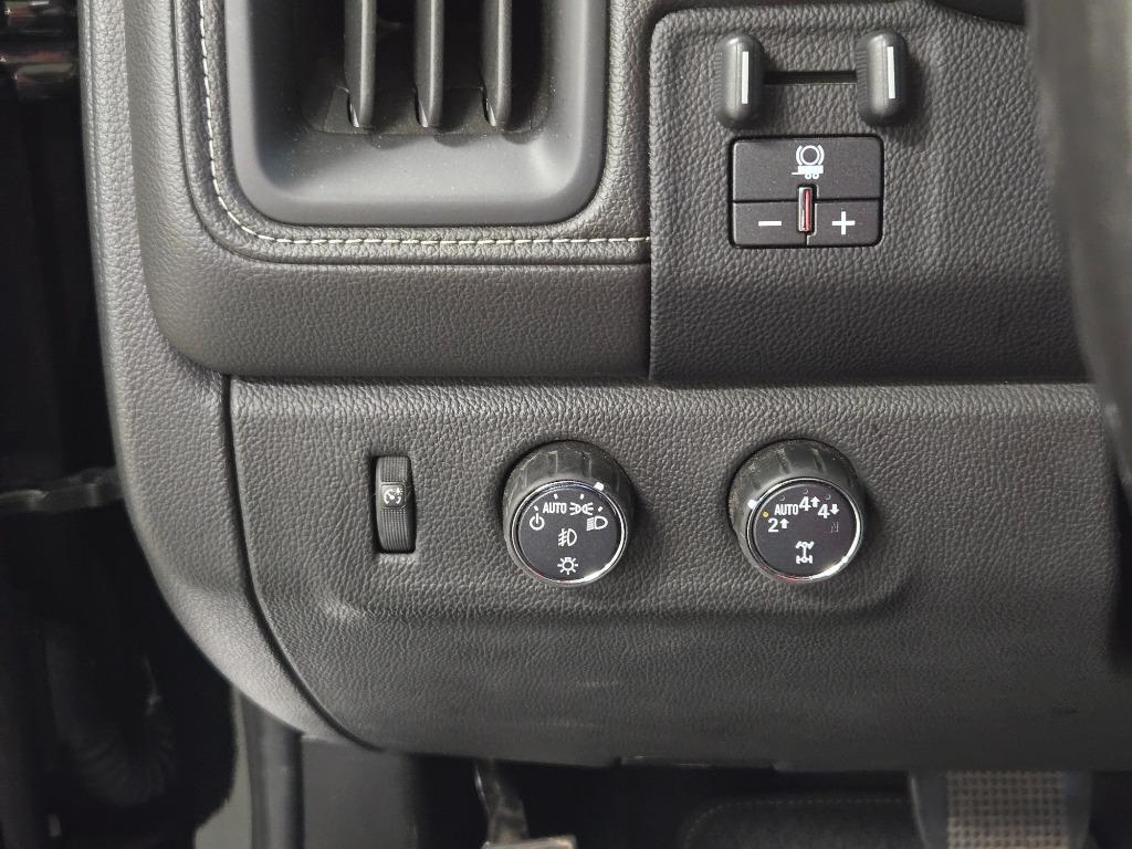 2021 GMC Canyon Denali photo