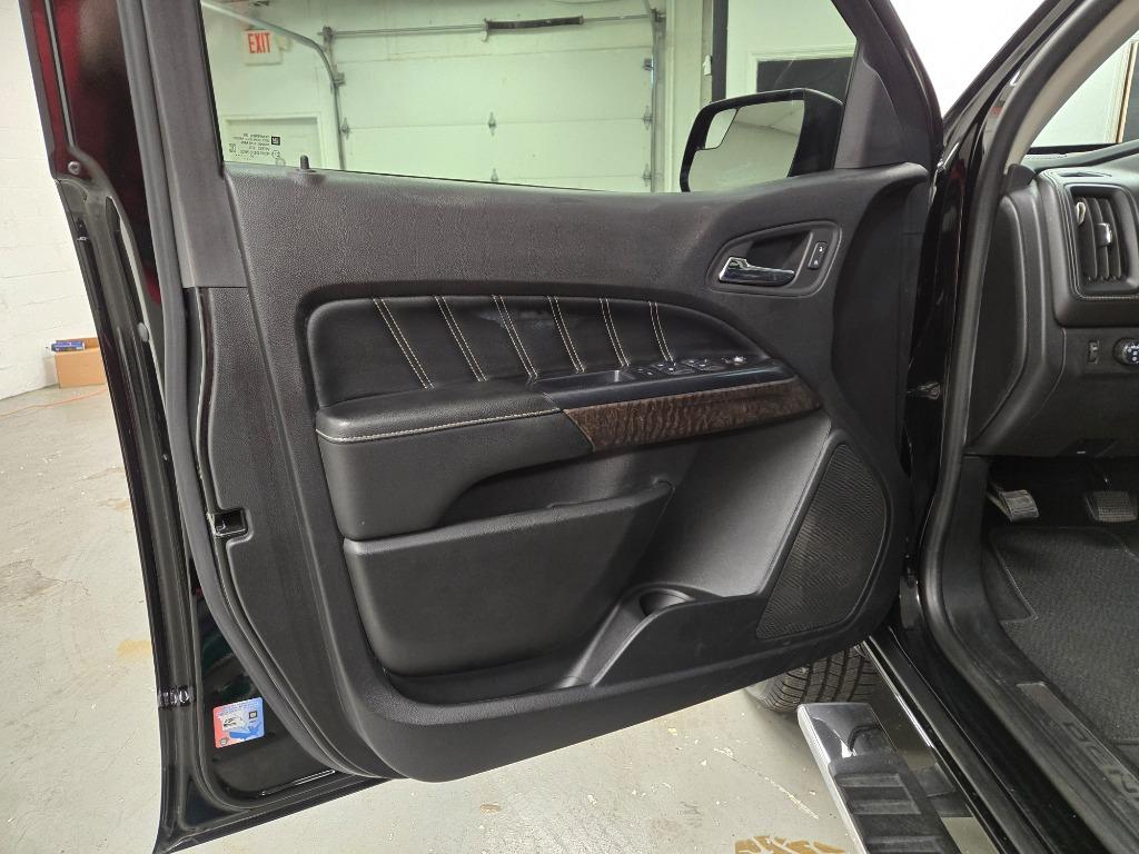2021 GMC Canyon Denali photo