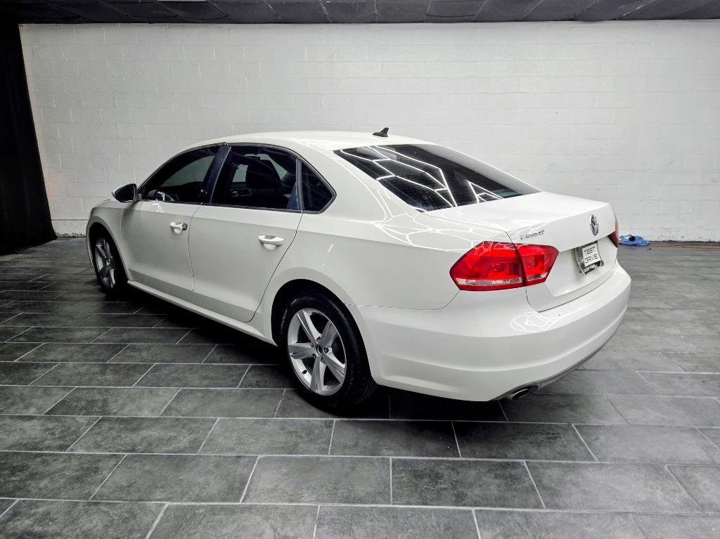 2012 Volkswagen Passat - $9,995