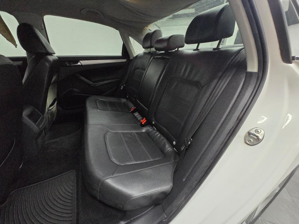 2012 Volkswagen Passat - $9,995