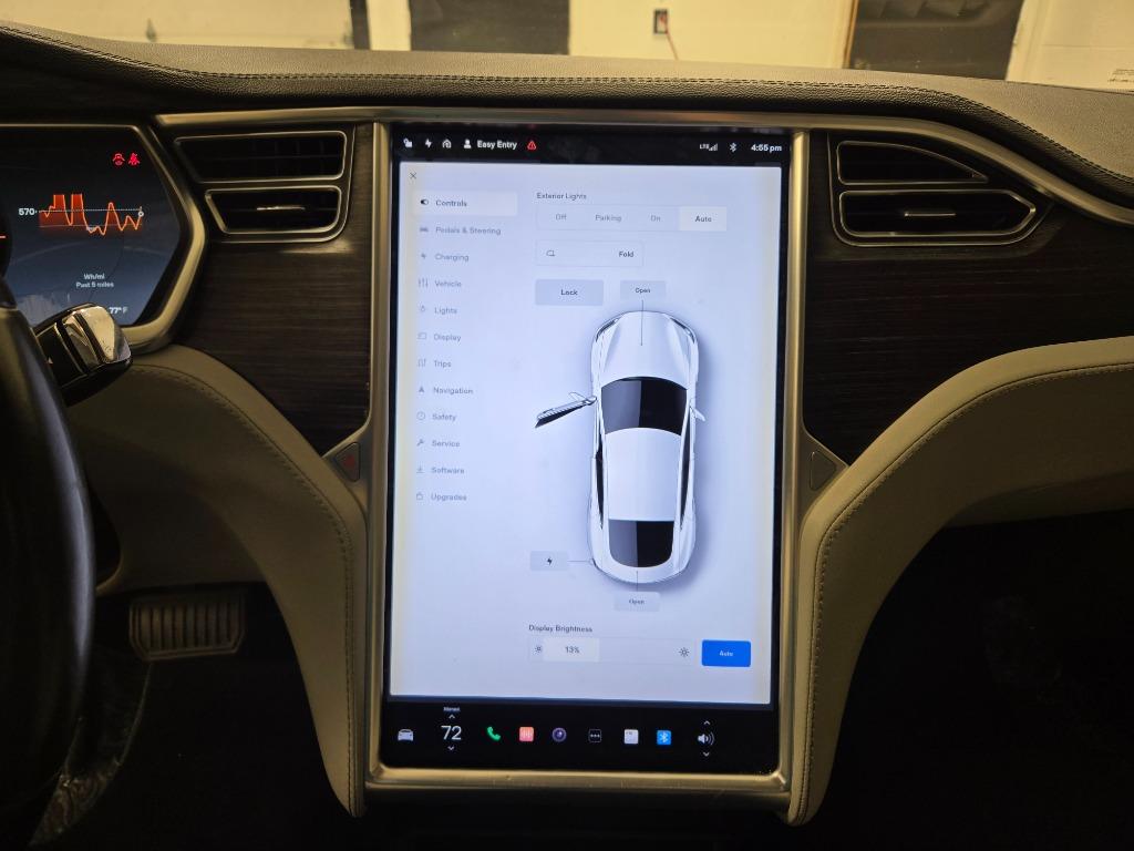 2014 Tesla Model S photo