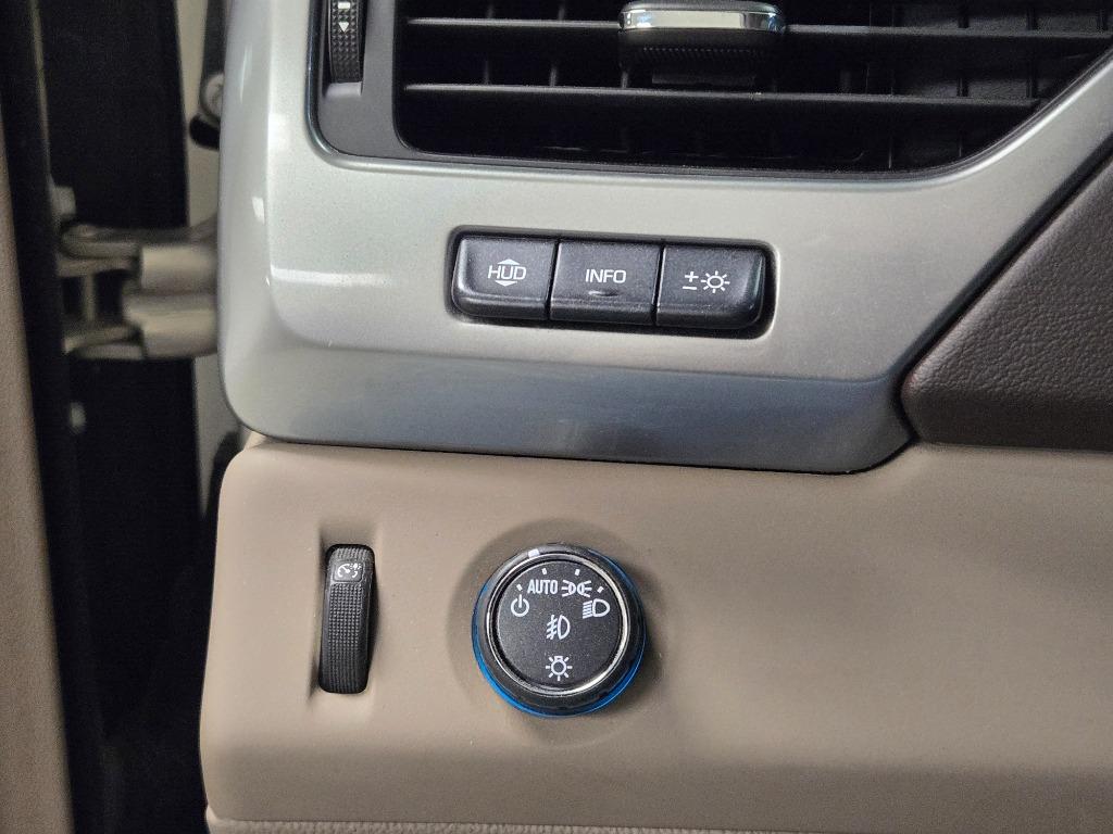 2016 Chevrolet Suburban 1500 LTZ photo