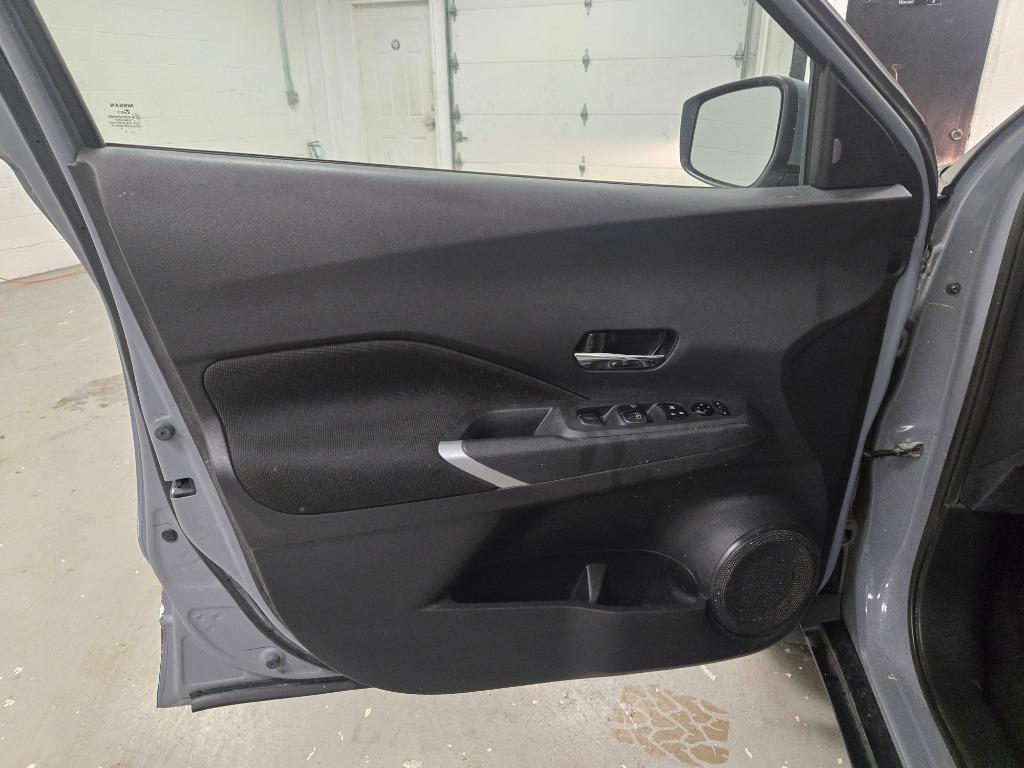 2022 Nissan Kicks SV photo