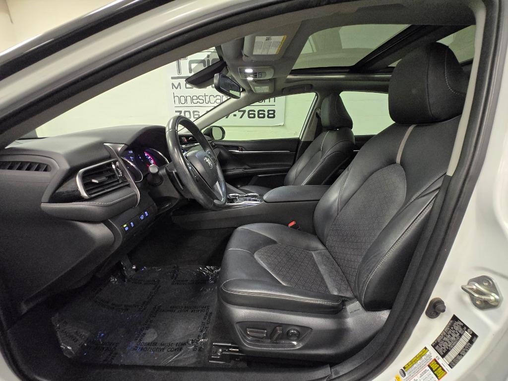 2019 Toyota Camry XSE photo