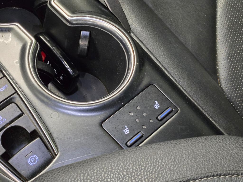 2019 Toyota Camry XSE photo