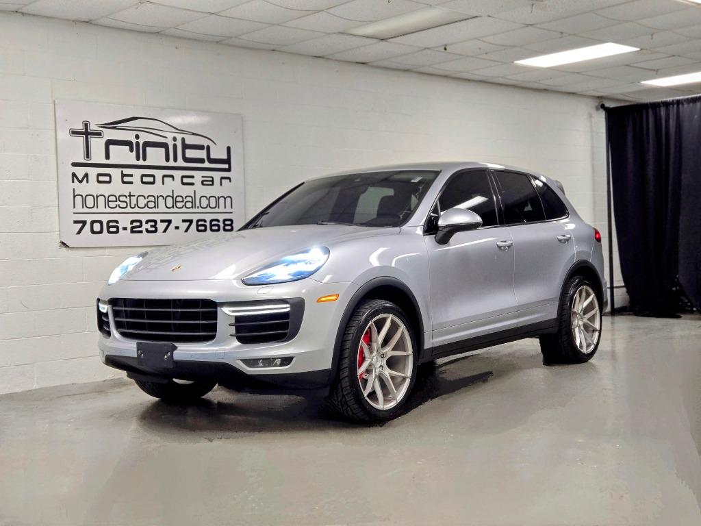 2015 Porsche Cayenne Turbo photo