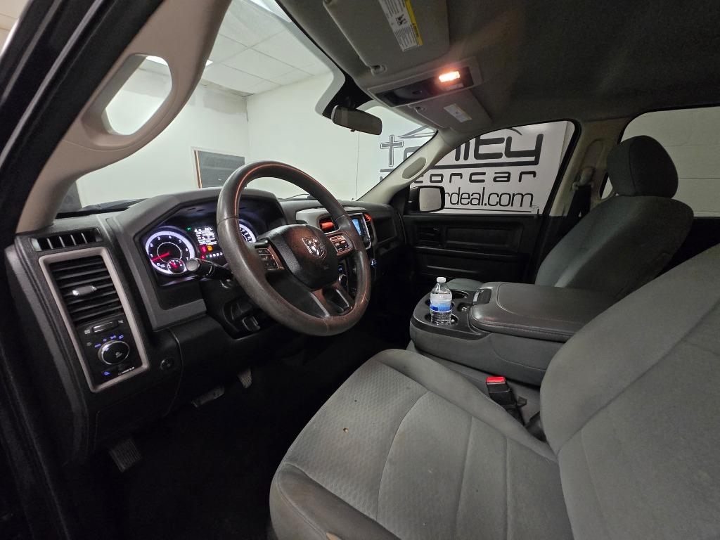 2017 RAM 1500 Tradesman photo