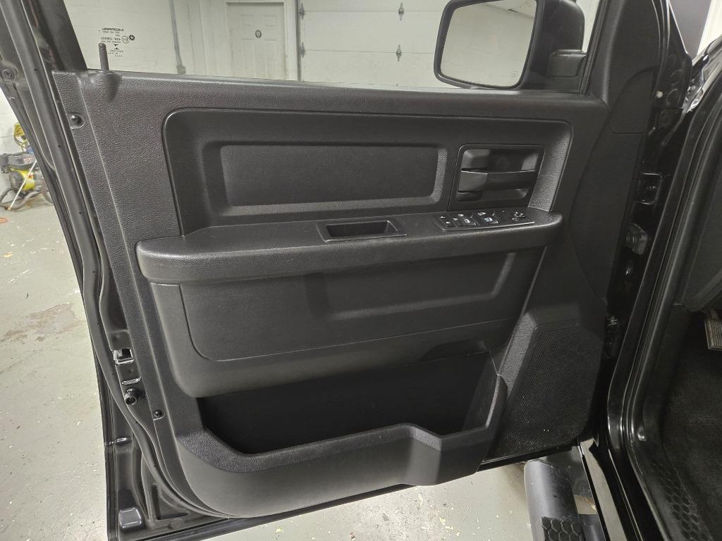 2017 RAM 1500 Tradesman photo