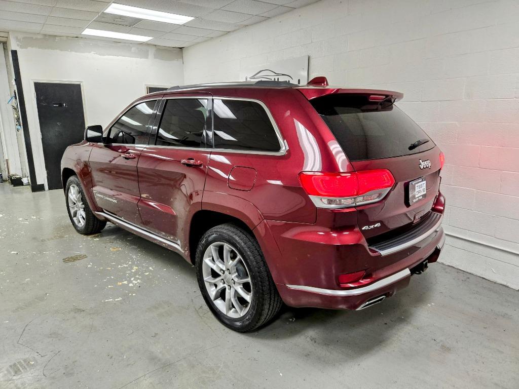 2016 Jeep Grand Cherokee Summit photo