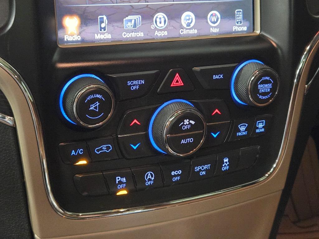 2016 Jeep Grand Cherokee Summit photo