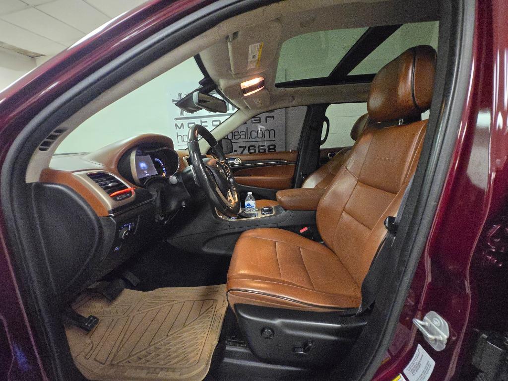 2016 Jeep Grand Cherokee Summit photo