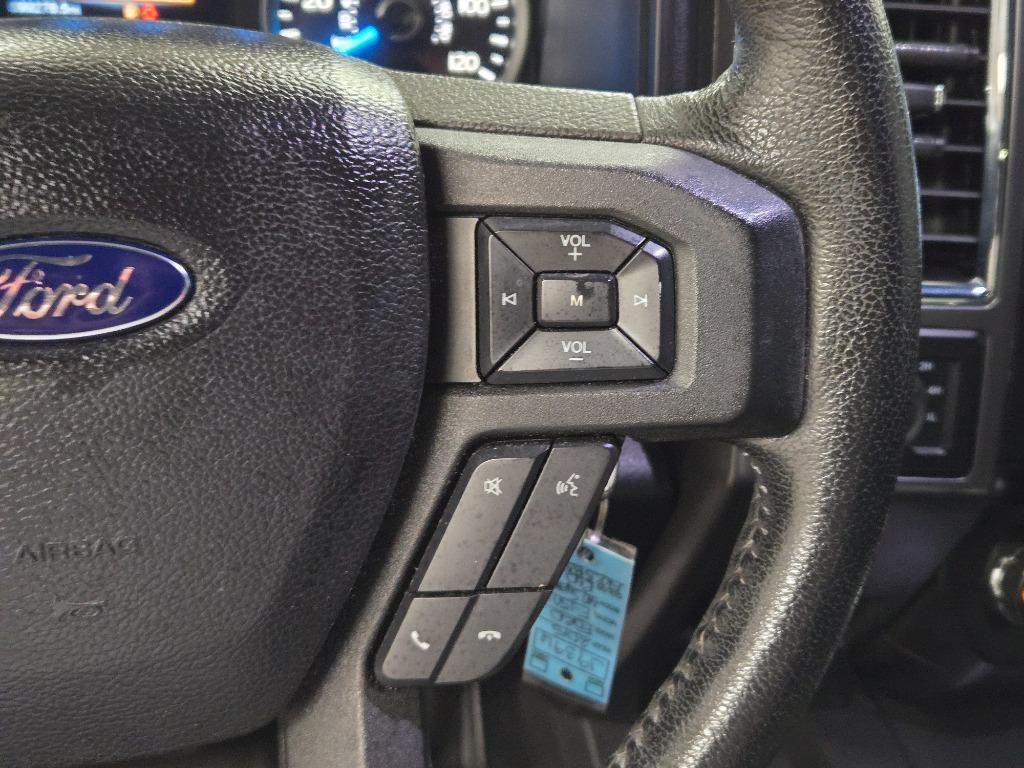 2015 Ford F150 XLT photo