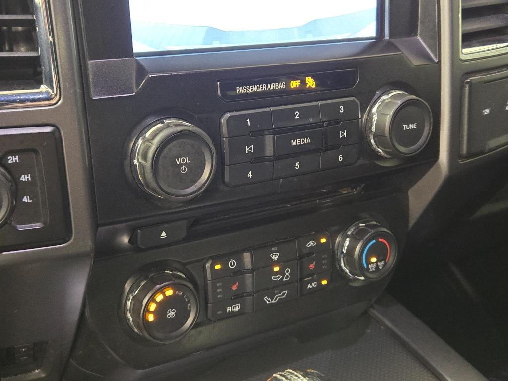 2015 Ford F150 XLT photo