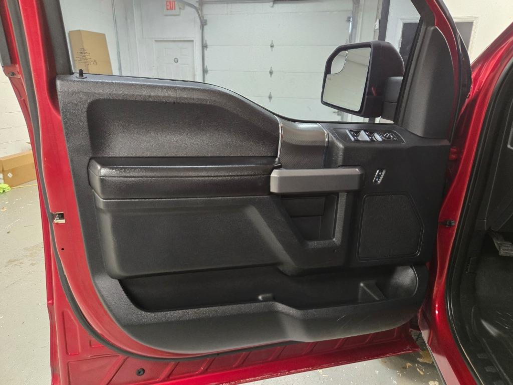 2015 Ford F150 XLT photo