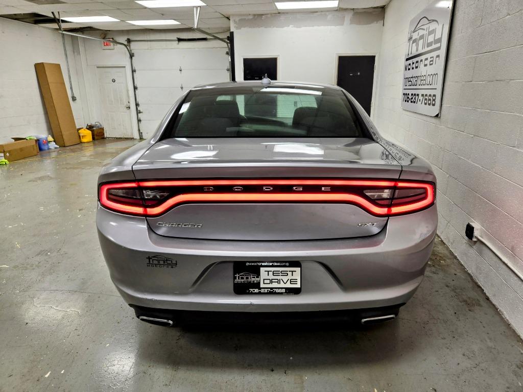 2016 Dodge Charger SXT photo