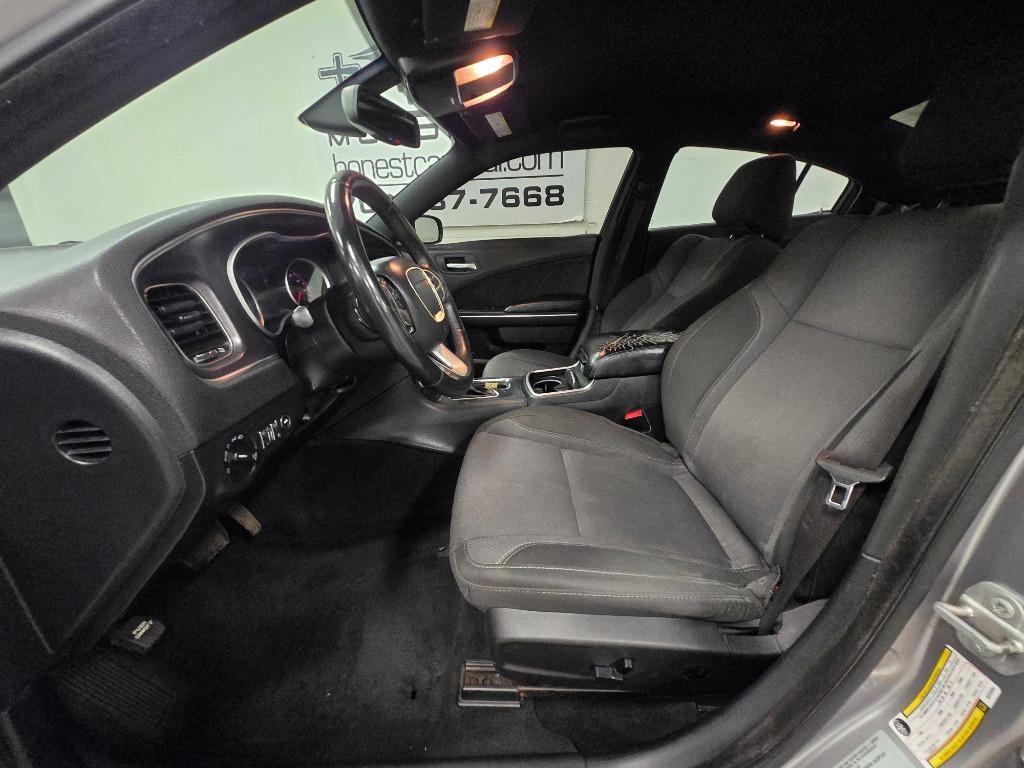 2016 Dodge Charger SXT photo