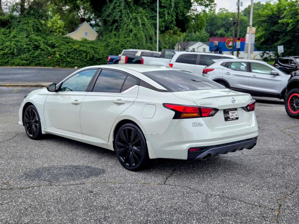 2020 Nissan Altima SR photo