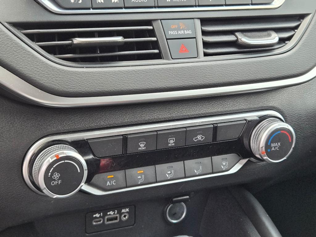 2020 Nissan Altima SR photo