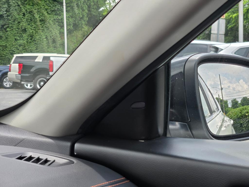 2020 Nissan Altima SR photo