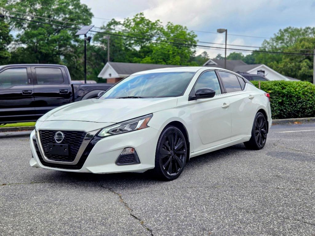 2020 Nissan Altima SR photo