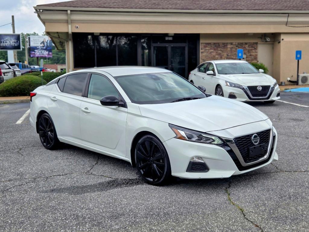 2020 Nissan Altima SR photo