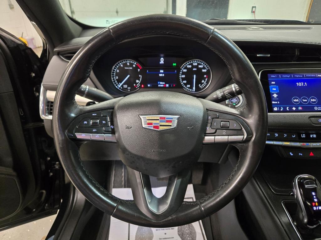2022 Cadillac XT4 Premium Luxury photo