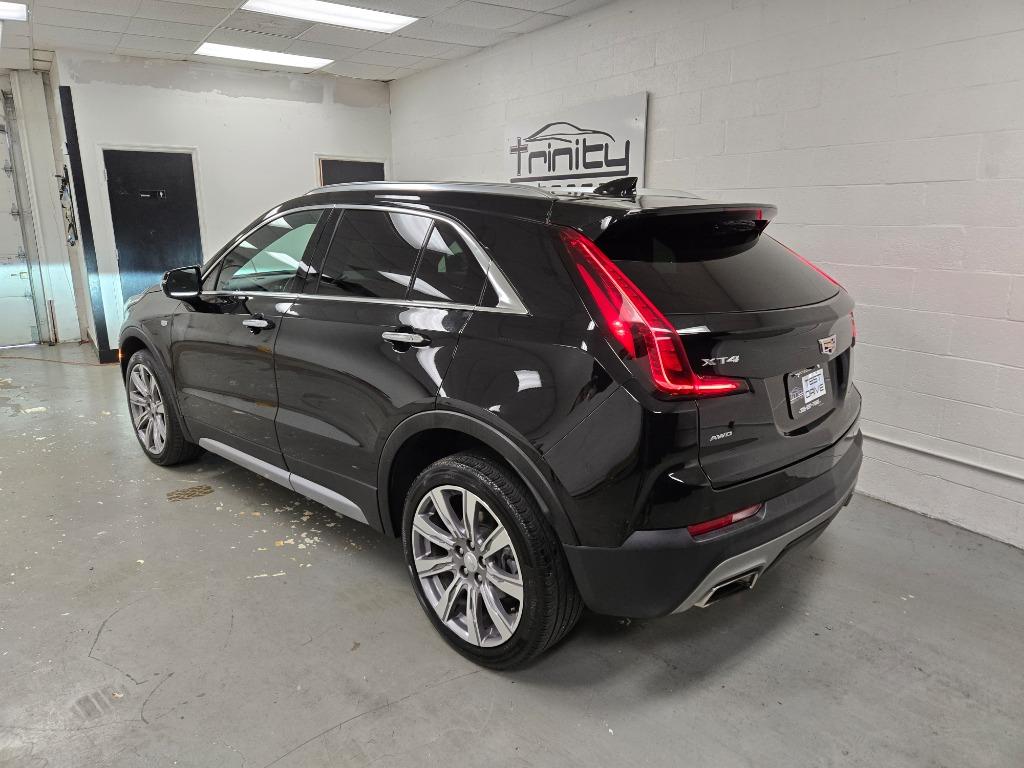 2022 Cadillac XT4 Premium Luxury photo